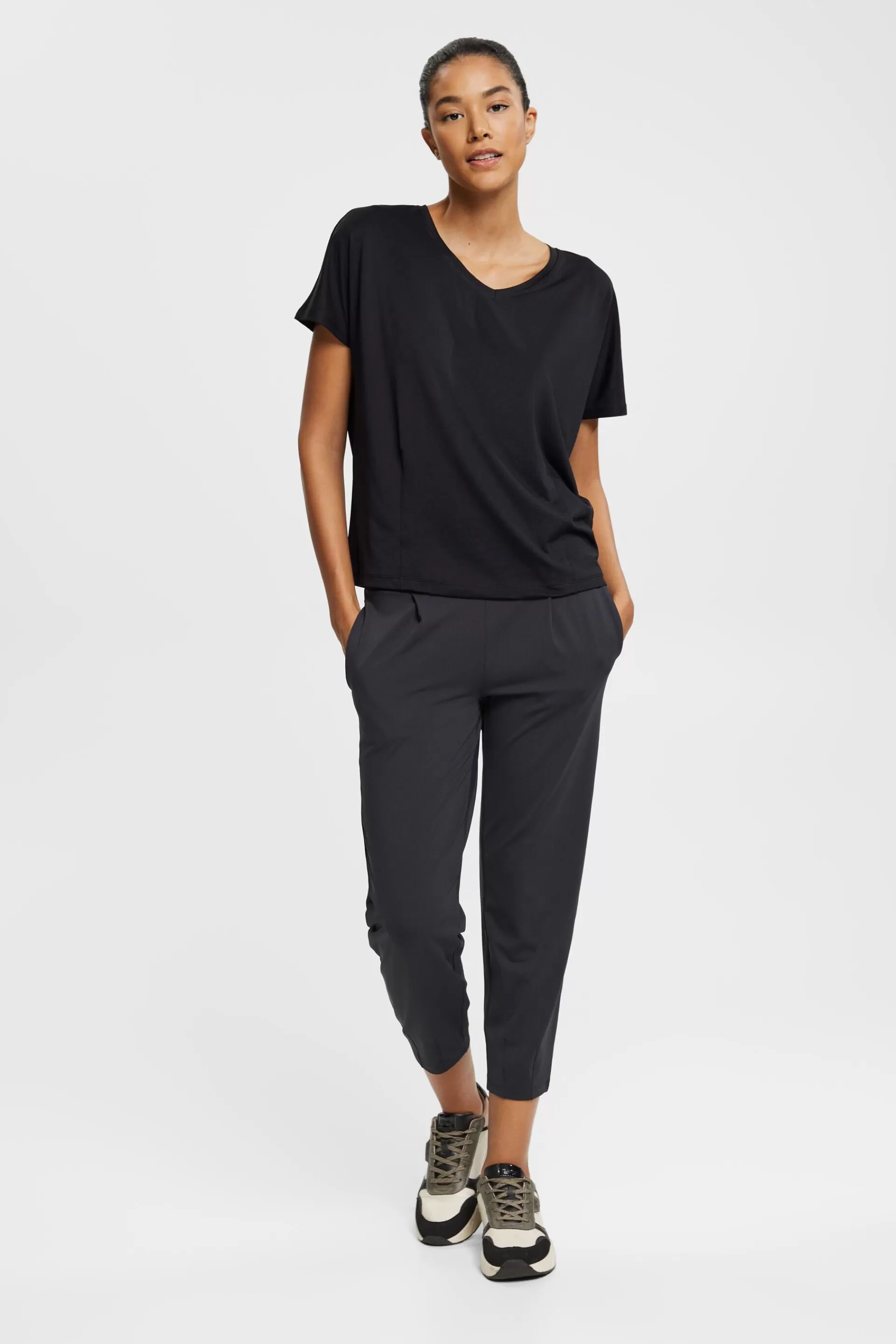 Active T-Shirt E-DRY mit V-Ausschnitt-ESPRIT Hot