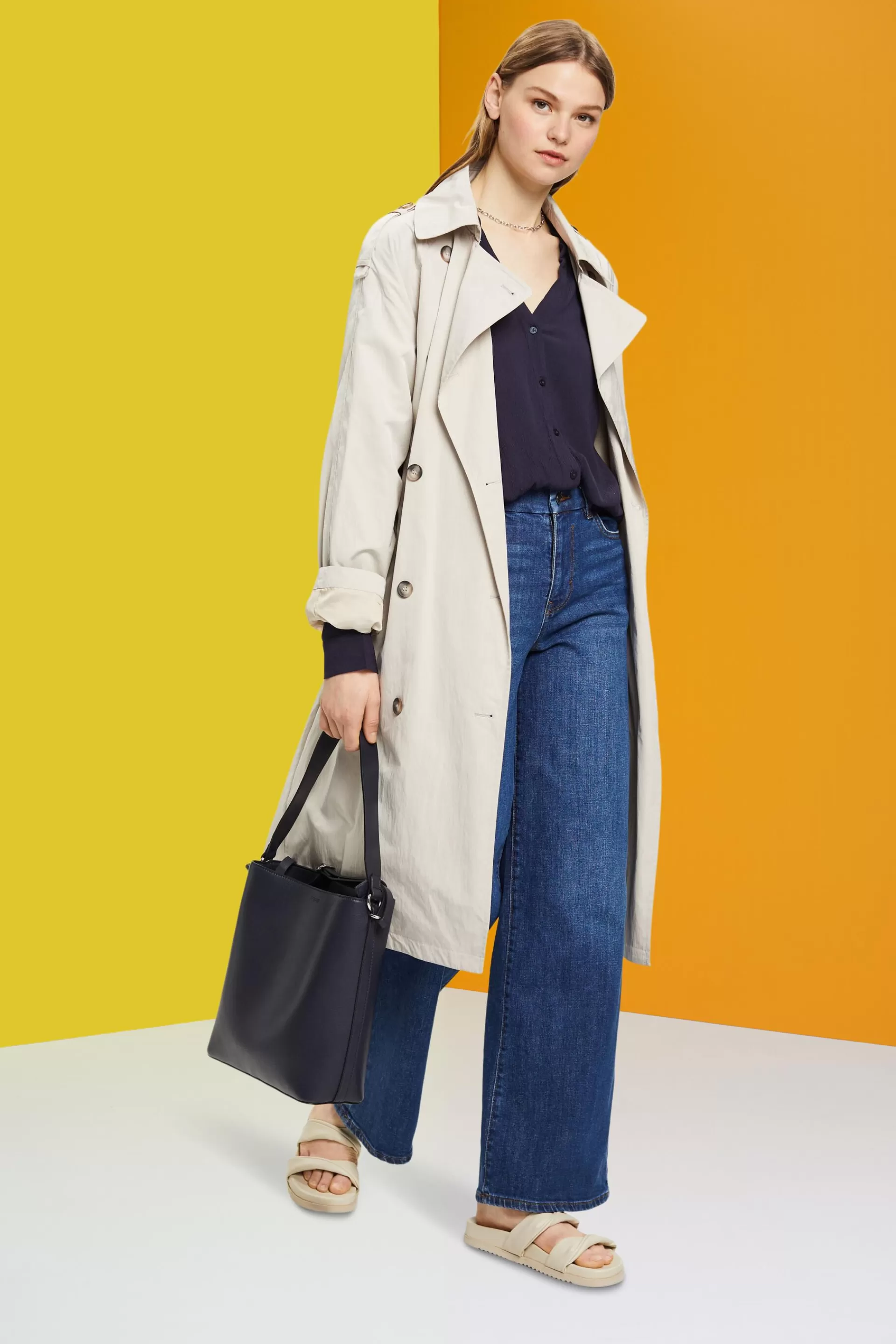 Bluse mit Crinkle-Effekt und Knoten-Detail-ESPRIT Clearance