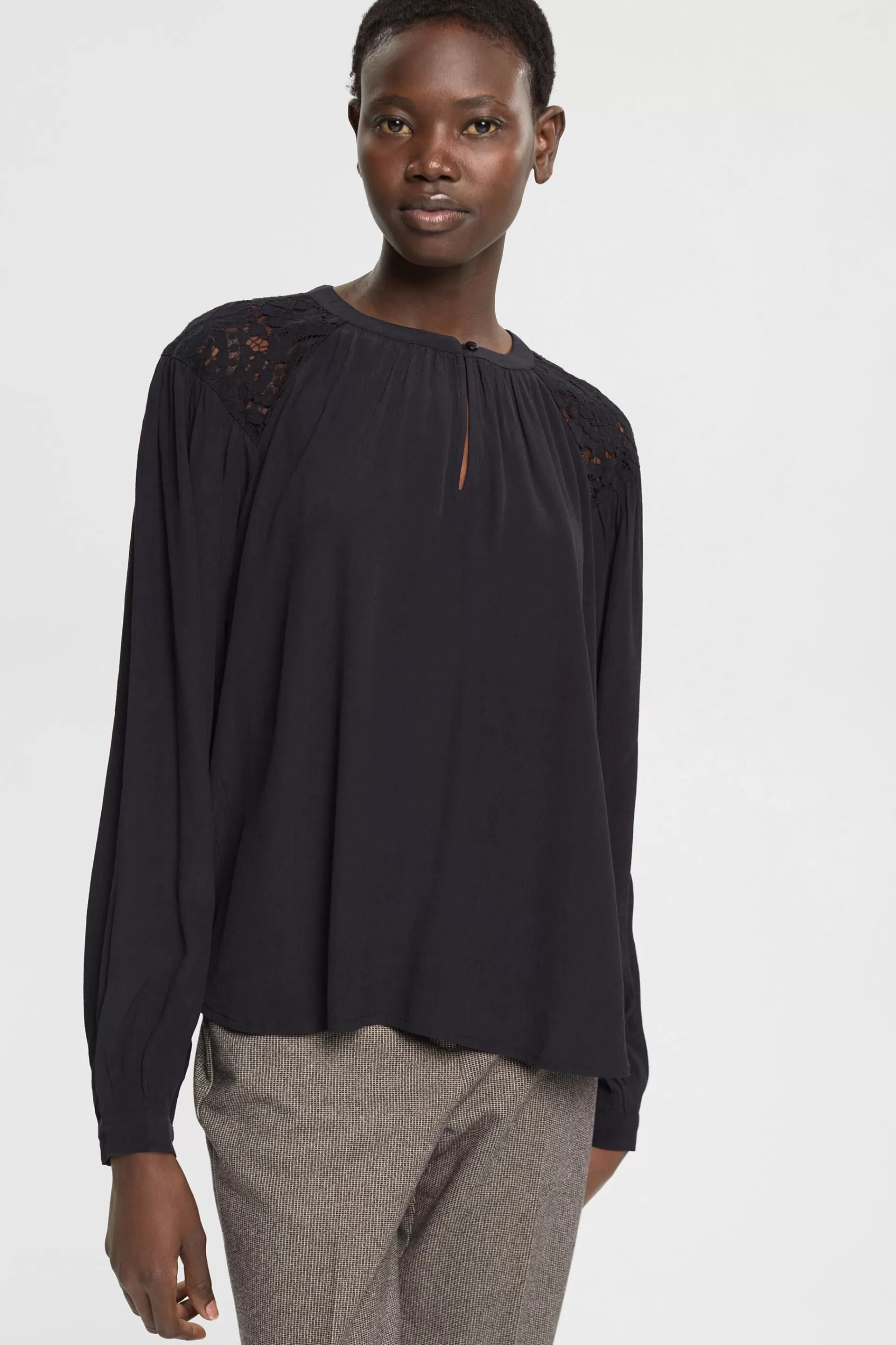 Bluse mit Spitzendetail-ESPRIT Clearance