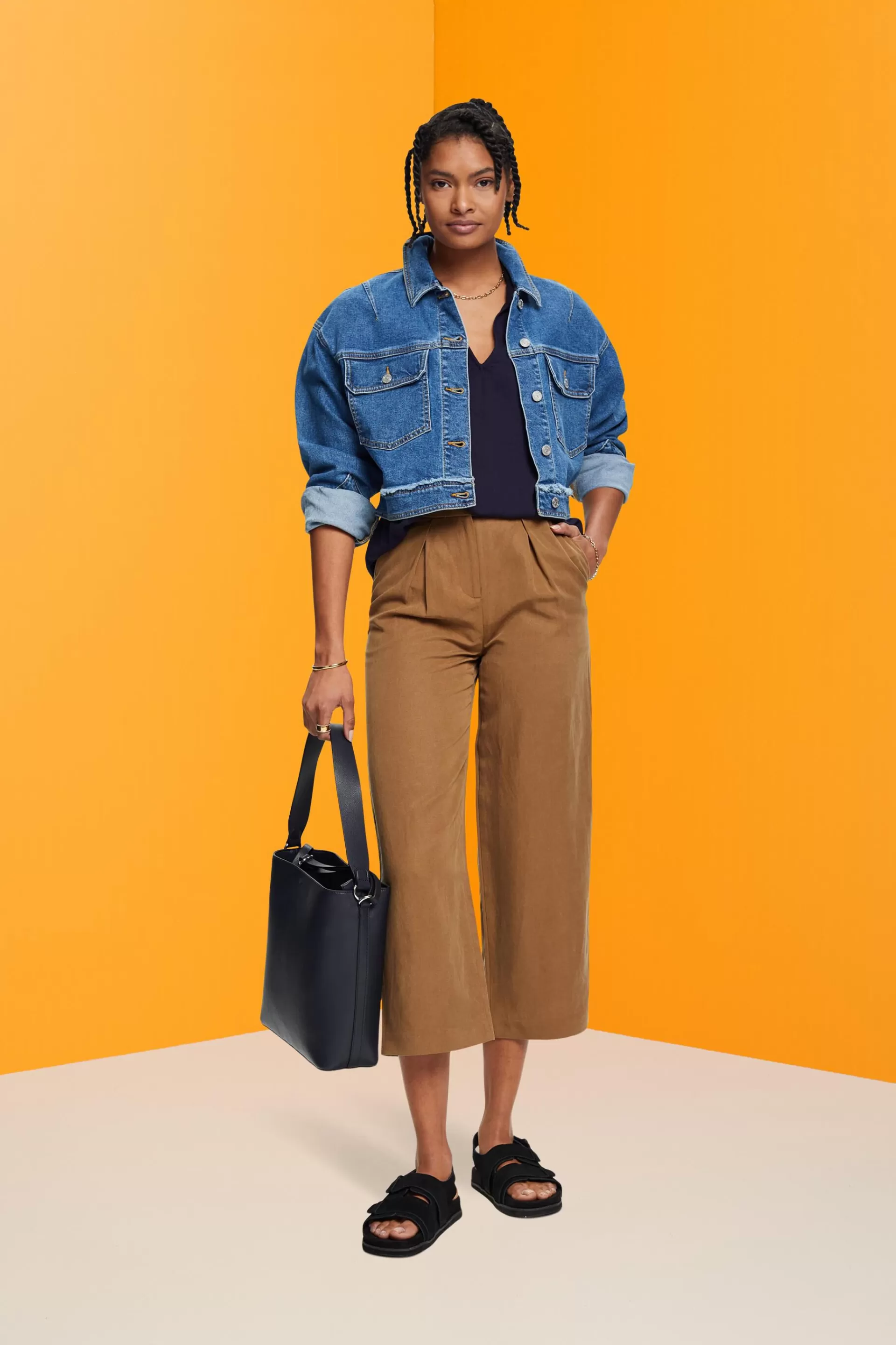 Bluse mit V-Ausschnitt und Umlegekragen-ESPRIT Outlet