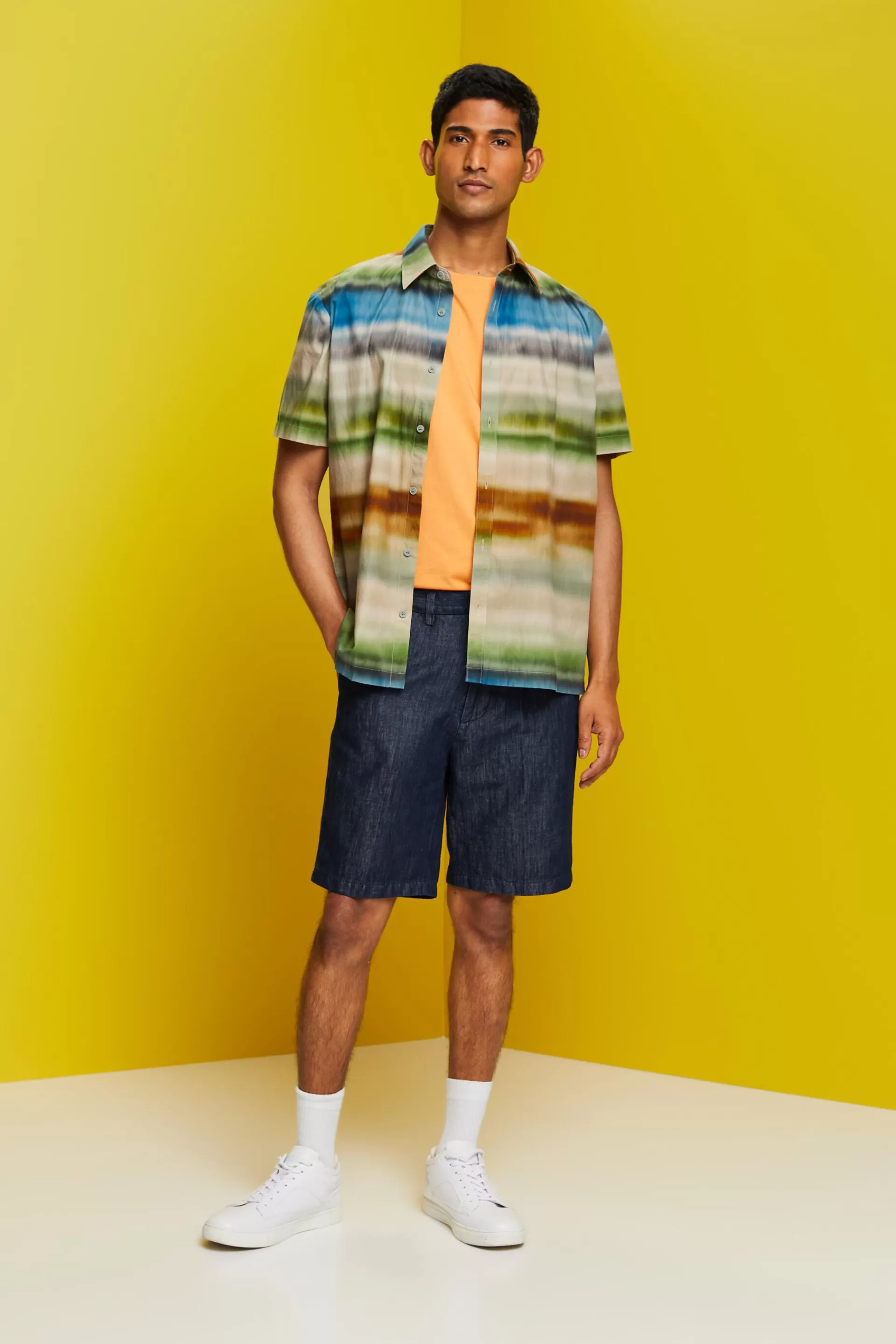 Chino-Shorts aus Baumwolle und Leinen-ESPRIT Outlet