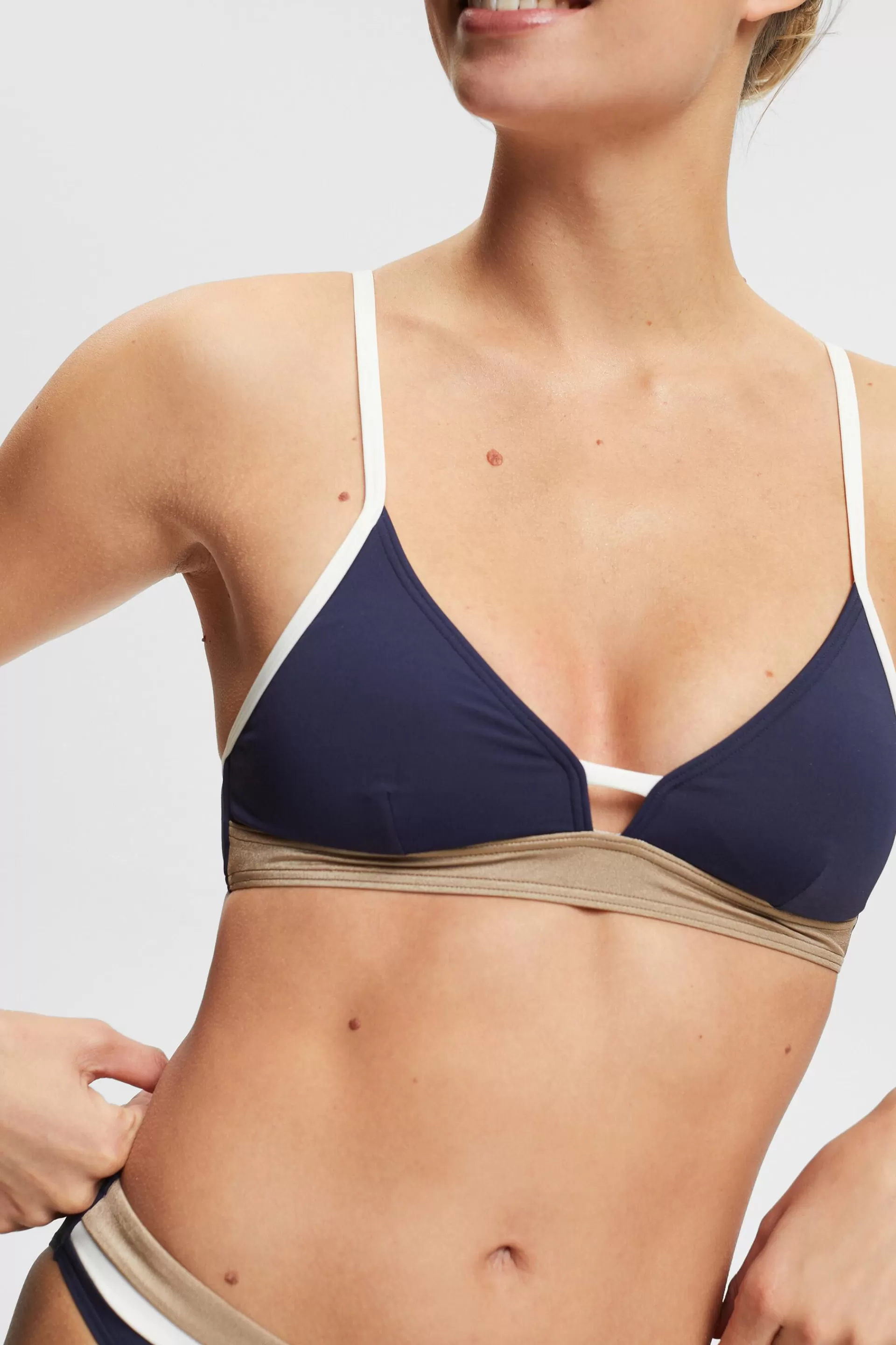 Dreifarbiges Bikinioberteil mit variablen Trägern-ESPRIT Fashion