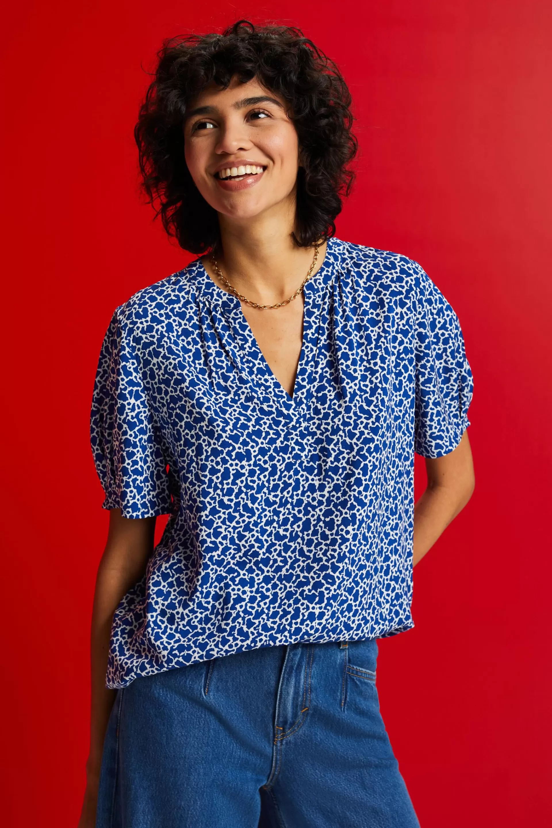 Florale Bluse mit V-Ausschnitt-ESPRIT Online