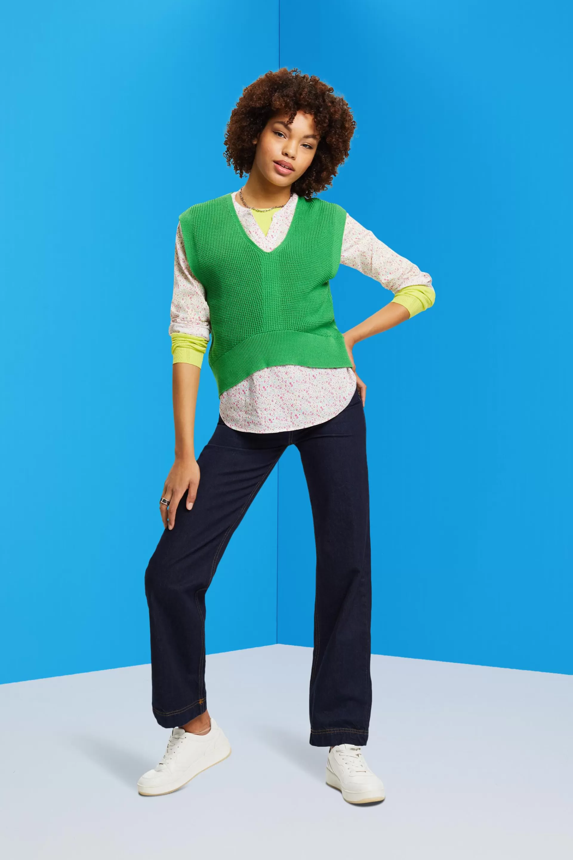 Florale Bluse mit V-Ausschnitt und Knöpfen-ESPRIT Clearance