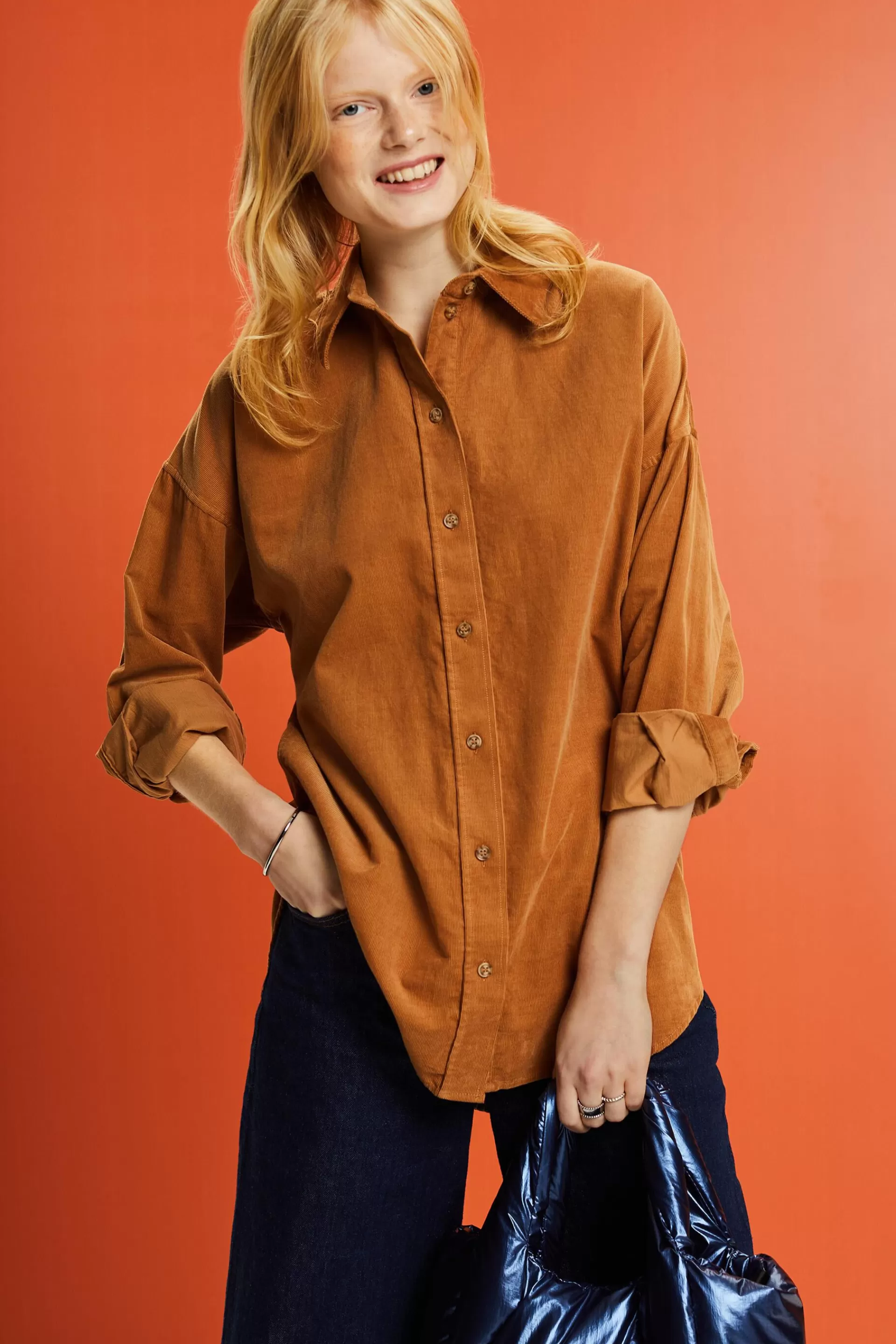 Oversize-Hemdbluse aus Cord-ESPRIT Online