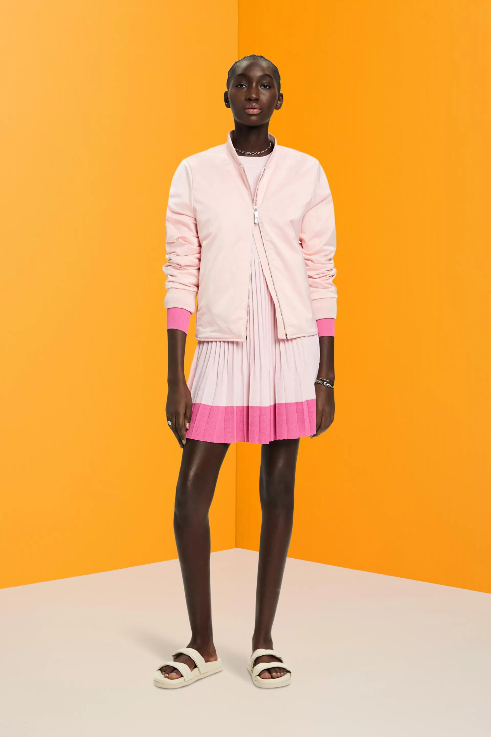 Plissiertes Langarm-Minikleid mit Rundhals-ESPRIT Cheap