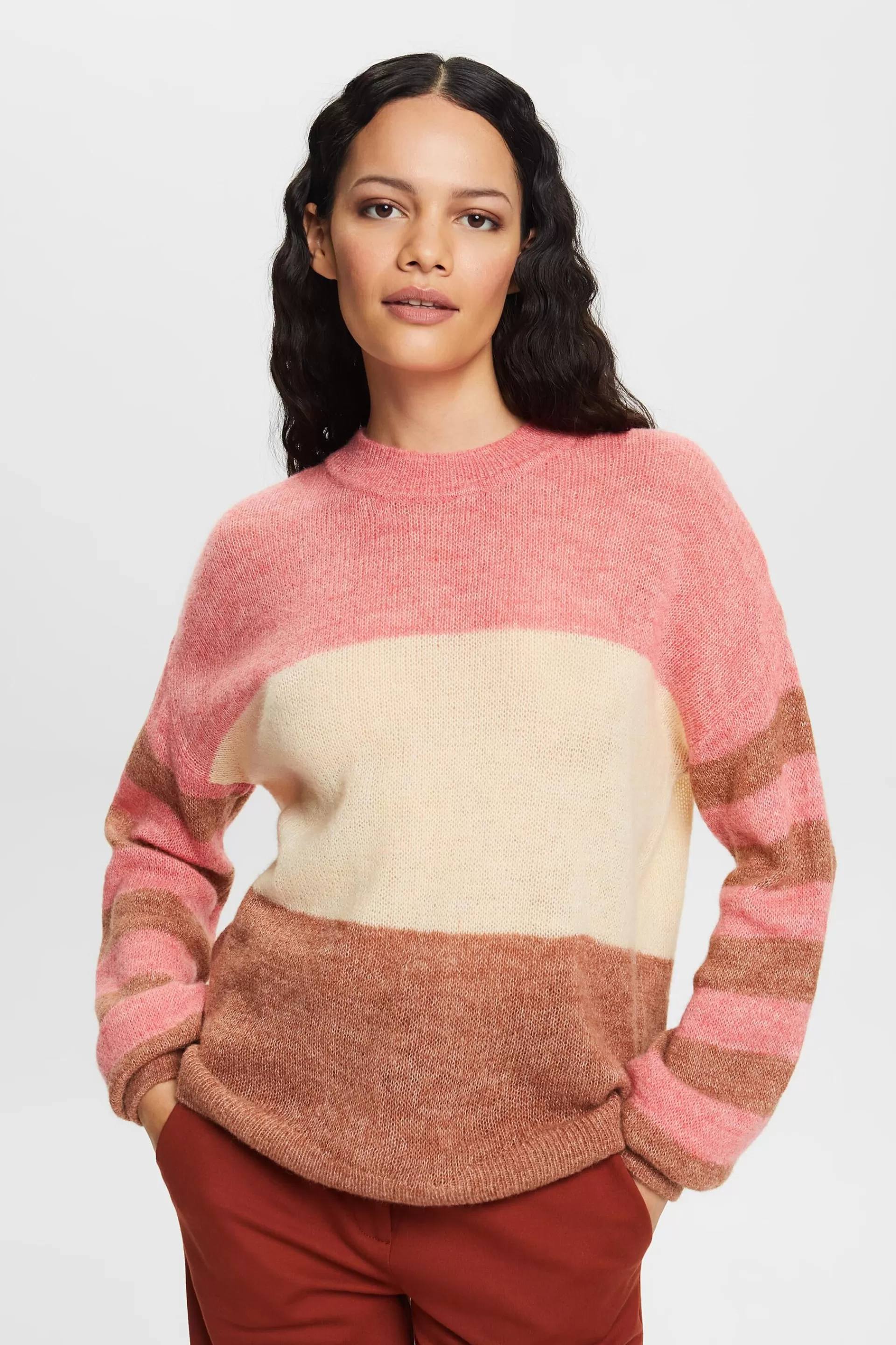 Pullover im Colorblock-Design, Wollmix-ESPRIT Clearance