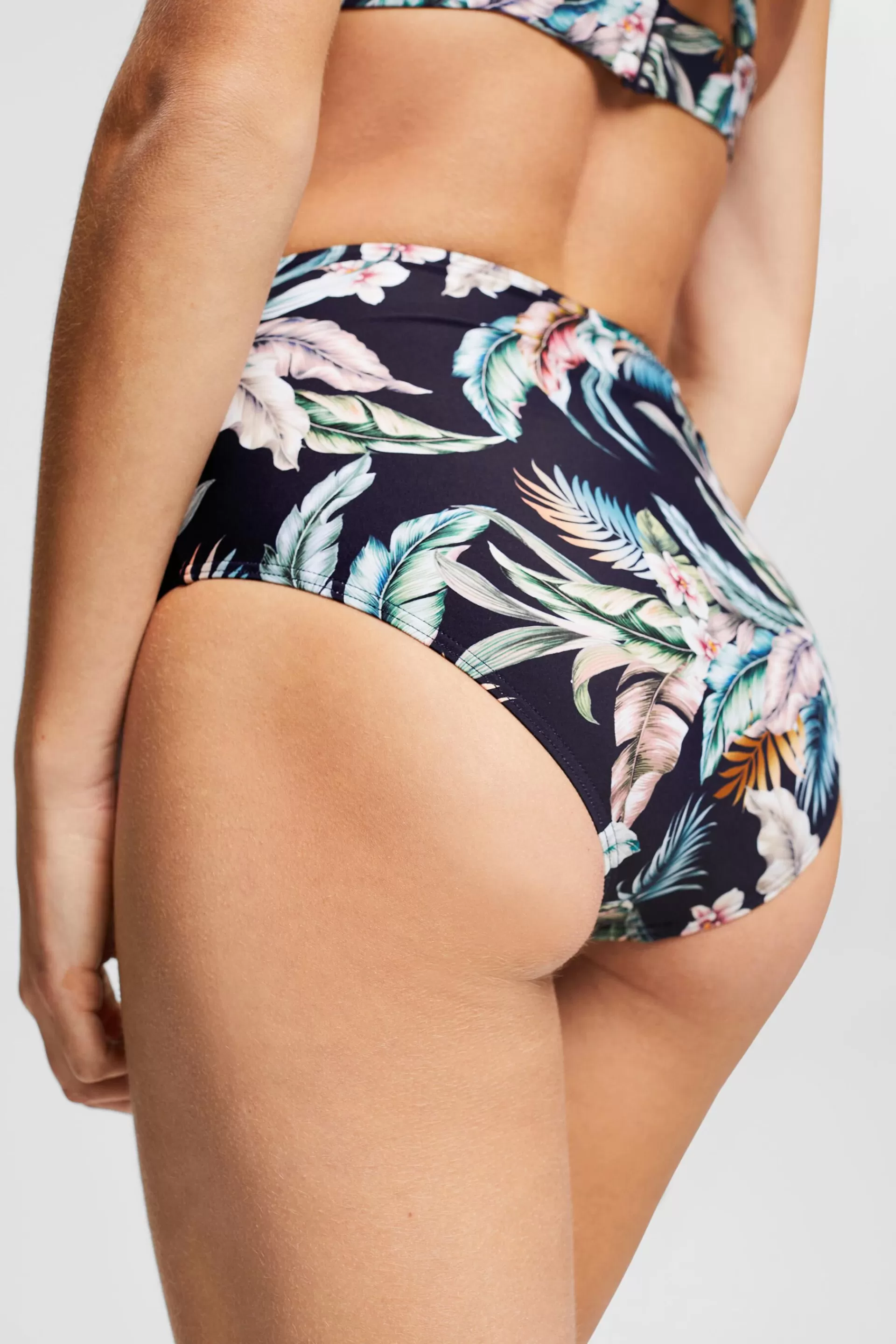 Recycelt: Highwaist-Bikini-Slip mit Print-ESPRIT Sale