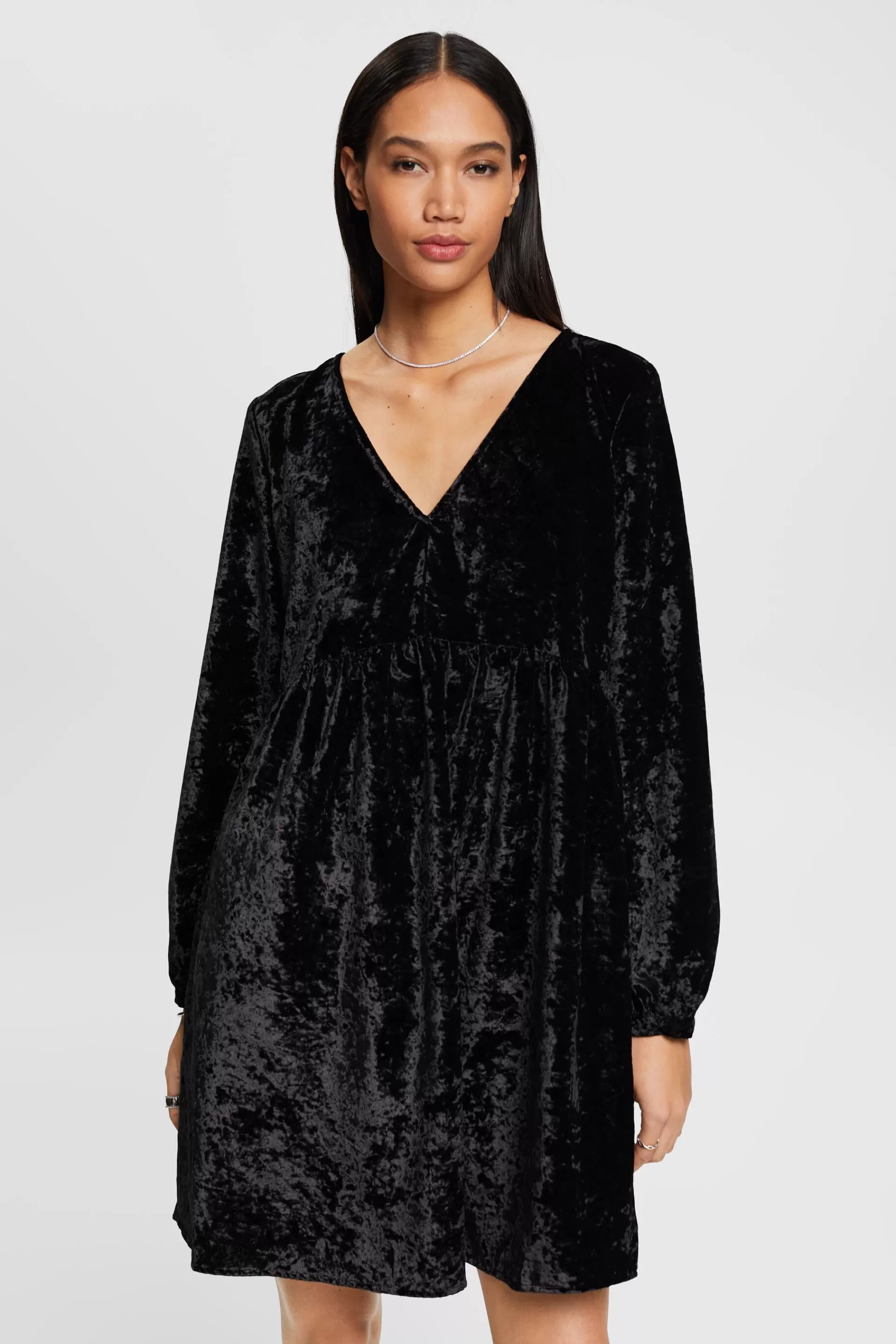 Samtkleid mit V-Ausschnitt-ESPRIT Hot