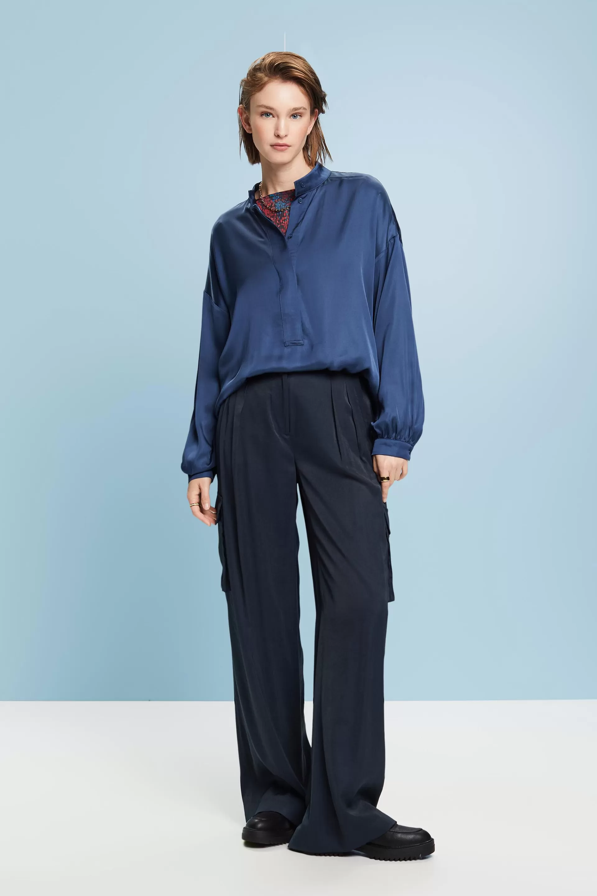 Satinbluse mit geknöpfter Front-ESPRIT Sale