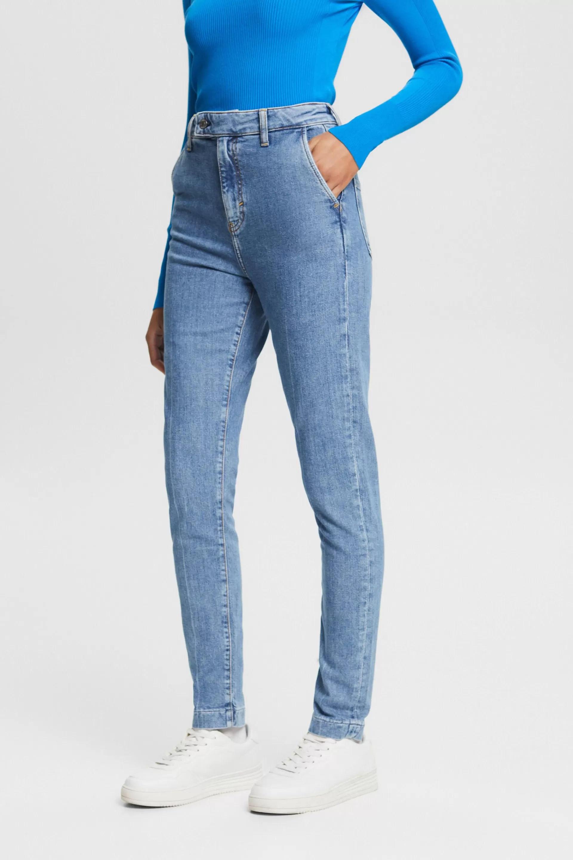 Schmal geschnittene Jeans mit hohem Bund-ESPRIT Online