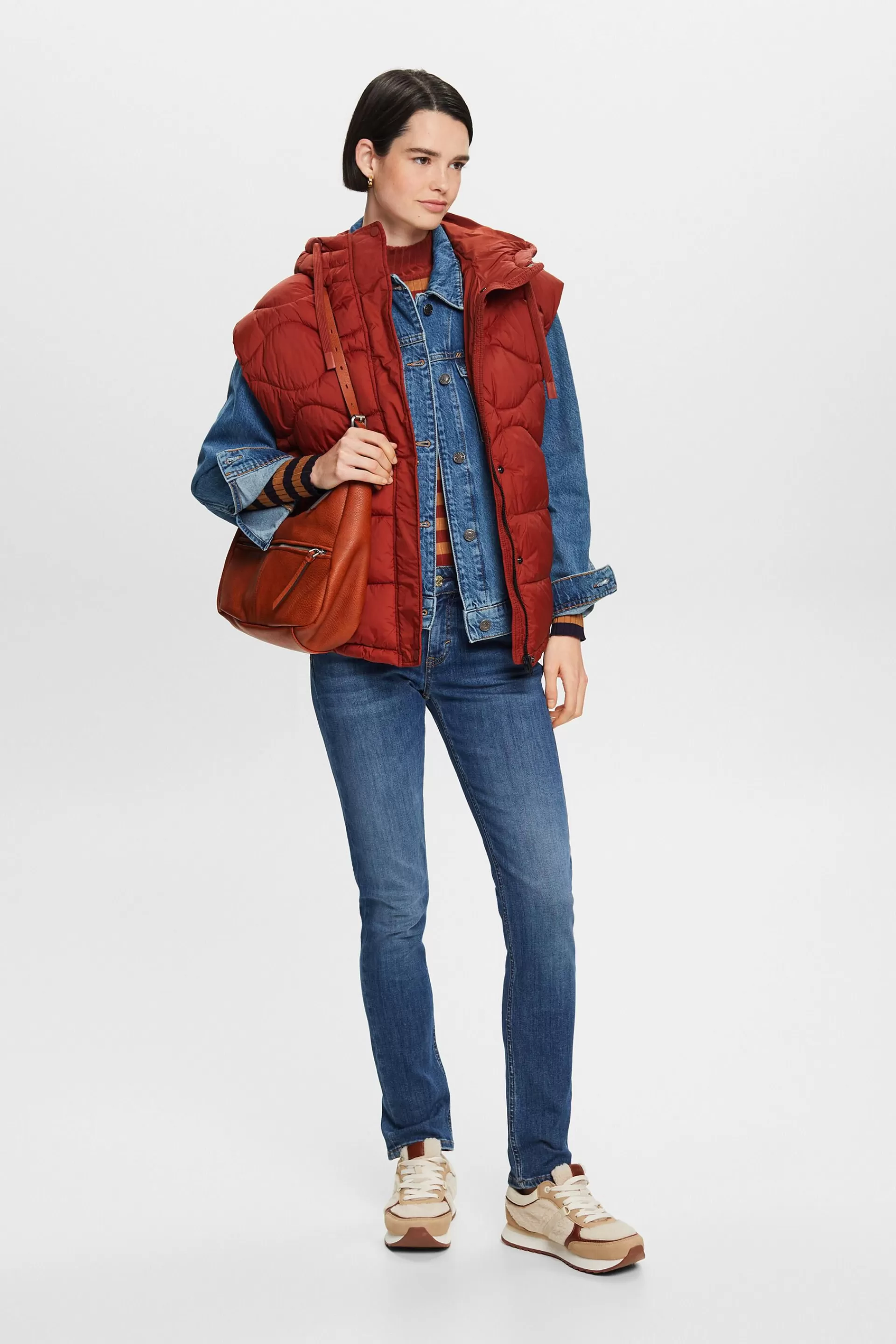 Schmal geschnittene Jeans mit mittelhohem Bund-ESPRIT Flash Sale