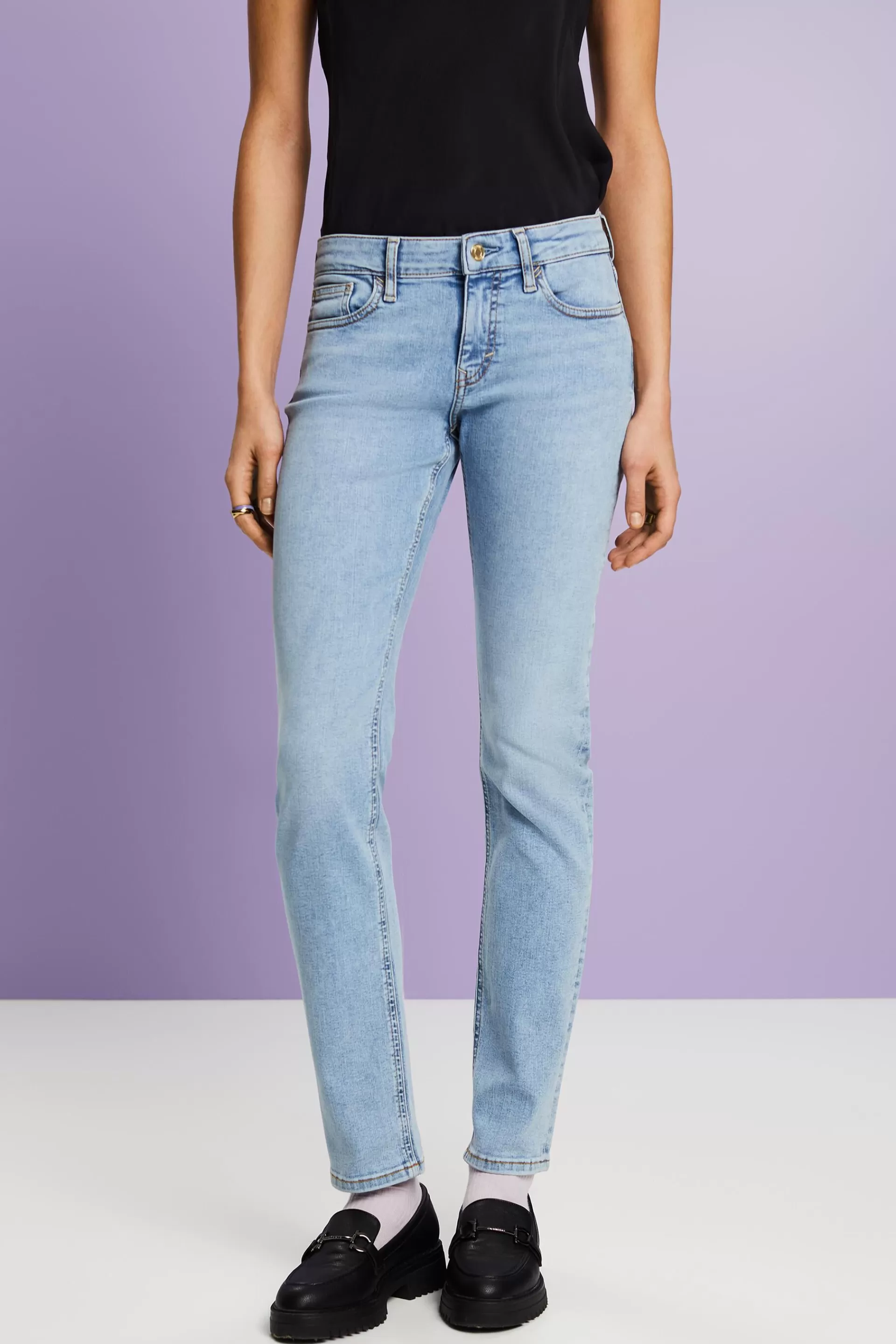 Schmale Jeans mit mittlerer Bundhöhe-ESPRIT Shop