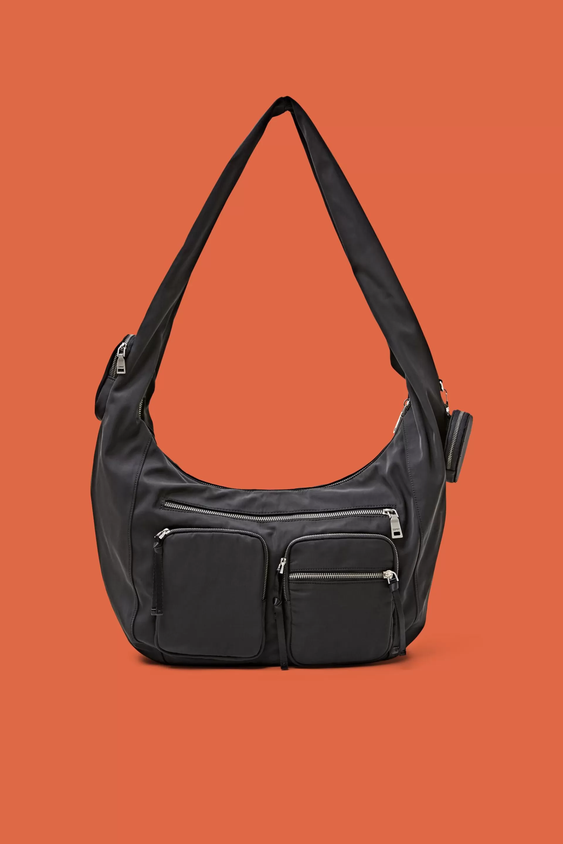 Schultertasche aus Nylon-ESPRIT Outlet